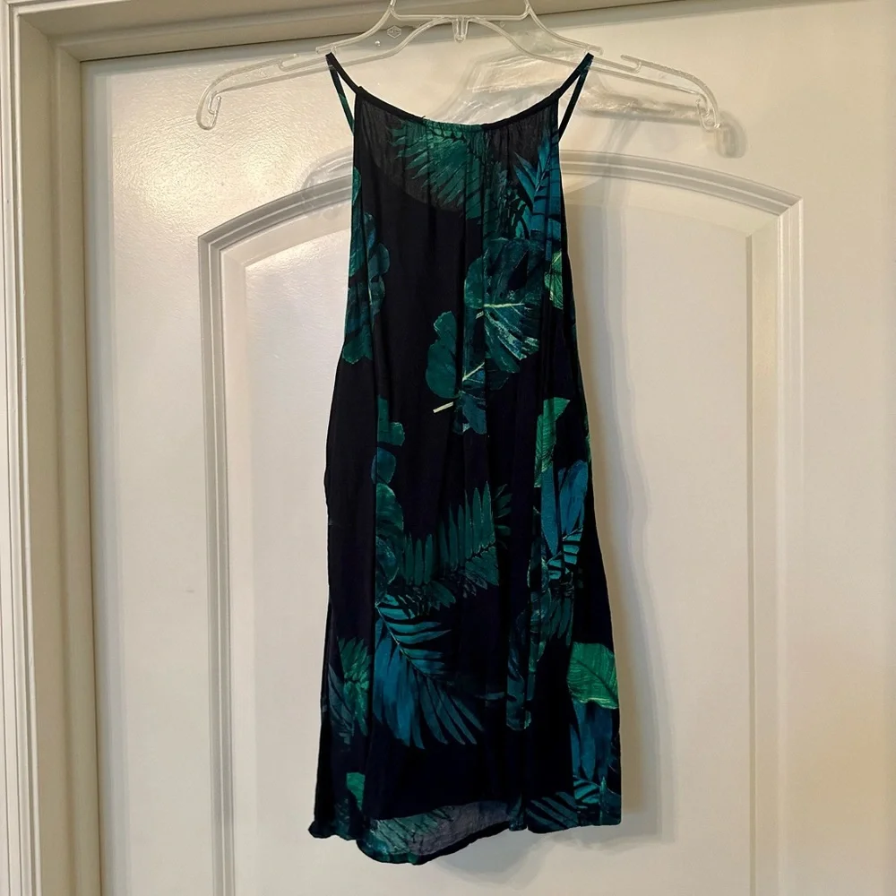 Old Navy - Tropical Leaf Halter Style Tank - In perfect condition! - Picture 7 of 7